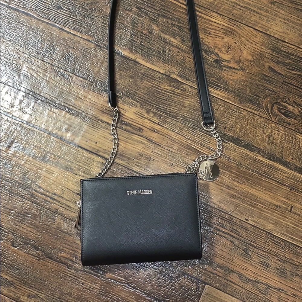 Black Steve Madden crossbody